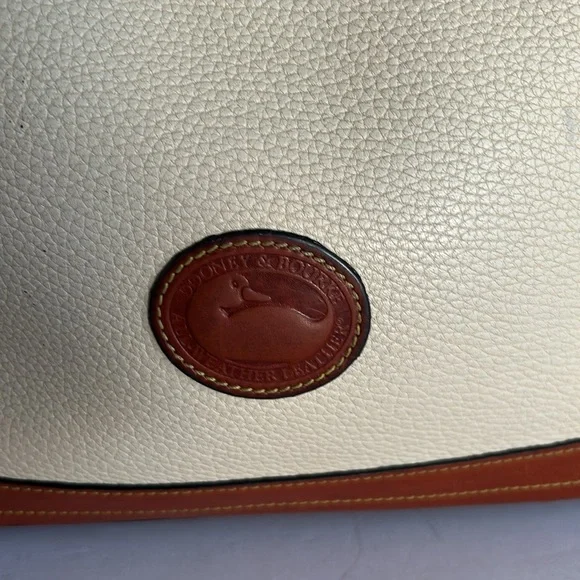 Dooney and Bourke Vintage Brown and Black Pebbled Leather Hobo Shoulder Bag
Y2k - Picture 7 of 17